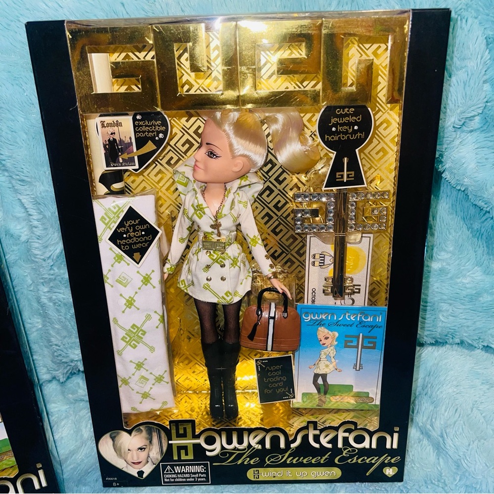 Gwen Stefani Wind it up doll